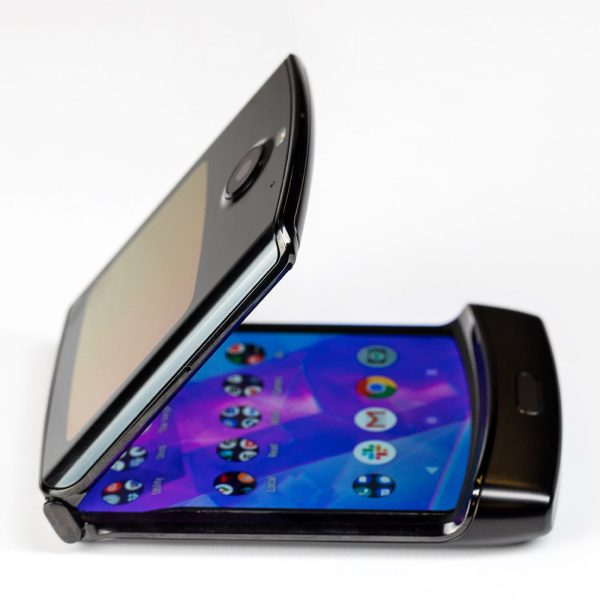 new motorola razr flip phone